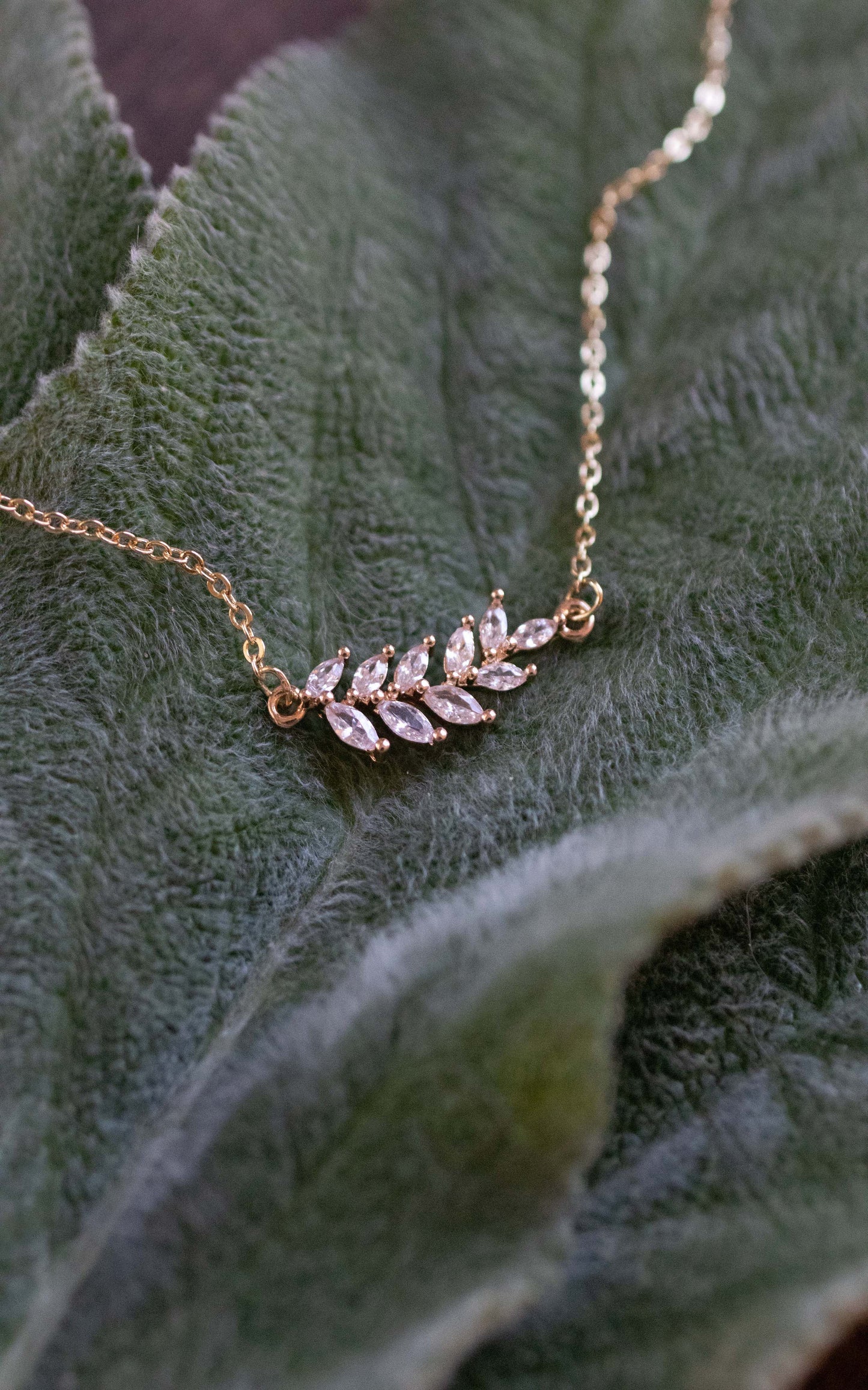 Sparkly Leaves Necklace