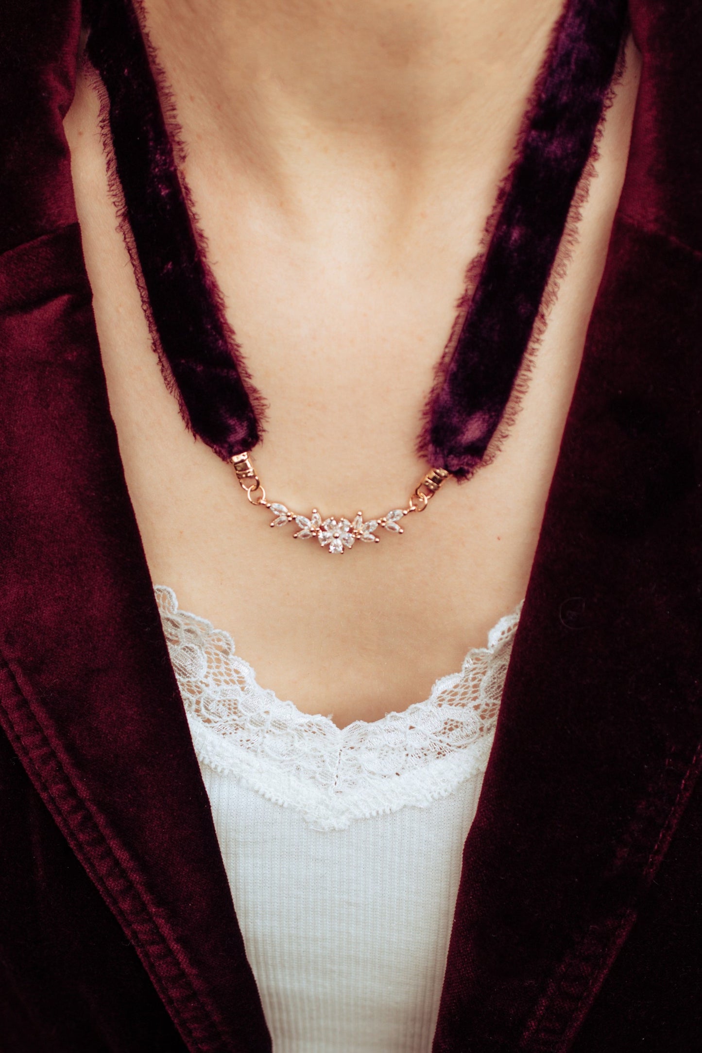 Dark Purple Lilac Flowers Velvet Necklace